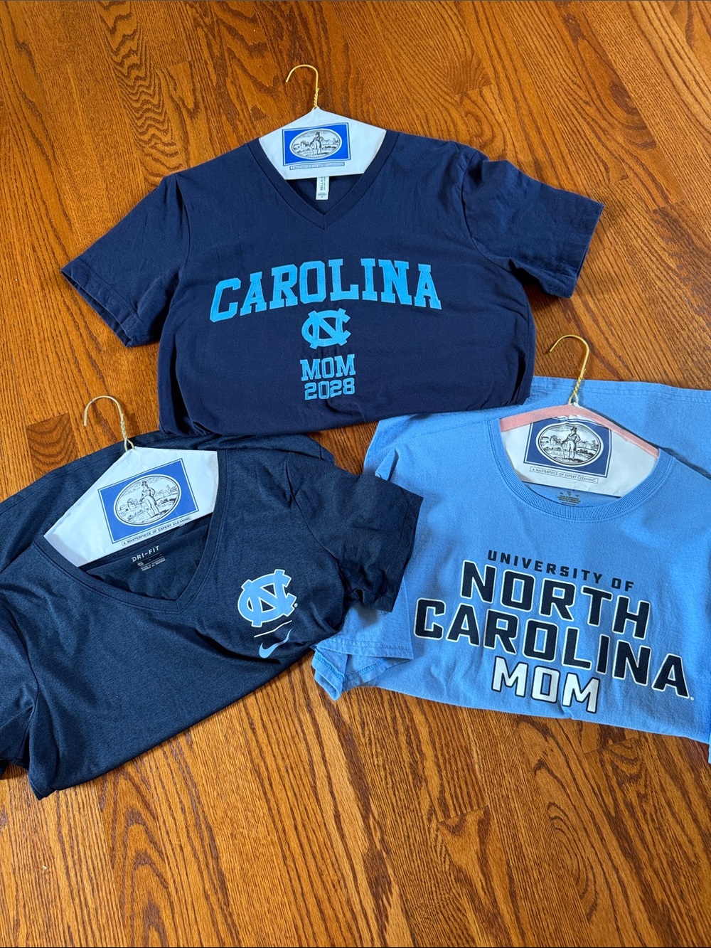 University of North Carolina Mom Graphic Tees - Light Blue & Navy